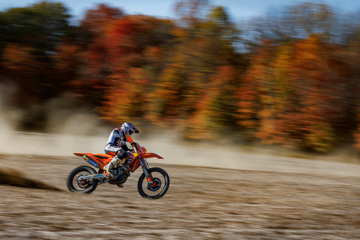 482172_MY23 KTM 350 XC-F FACTORY EDITION - Action - Cat B_MY23