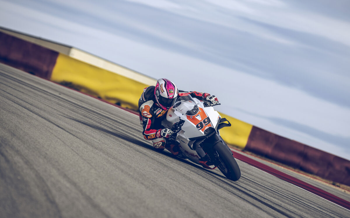 2026 KTM 990 RC R TRACK
