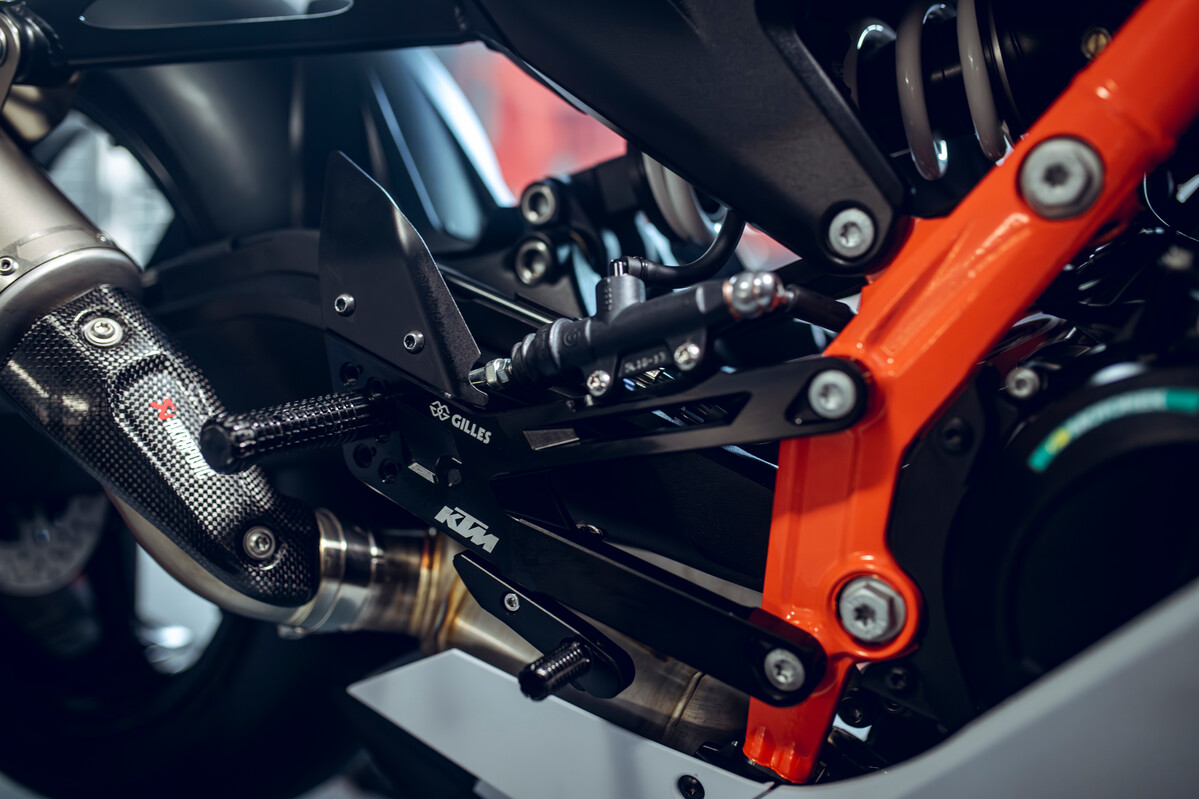 735465_MY26_KTM 990 RC R TRACK_PARTS_DETAILS _33_PARTS_DETAILS_PARTS_DETAILS