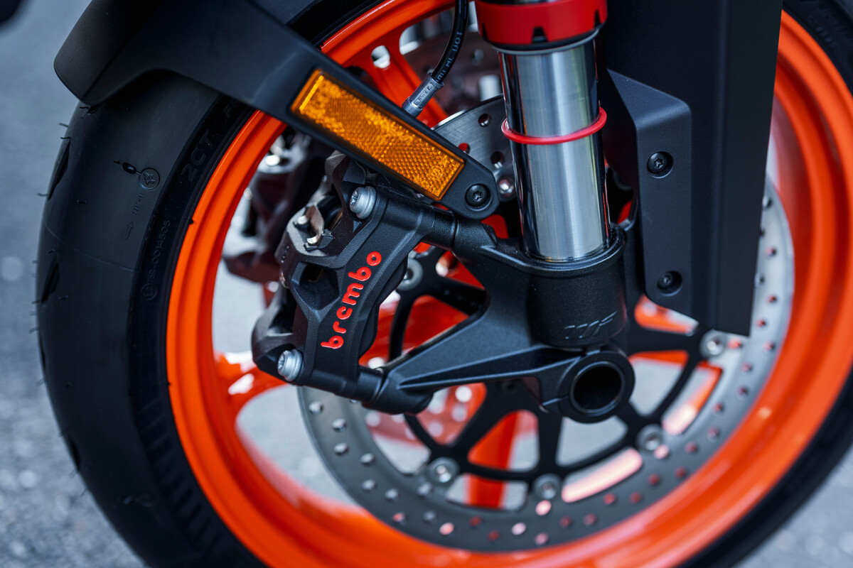 Brembo製Stylemaモノブロックキャリパー
