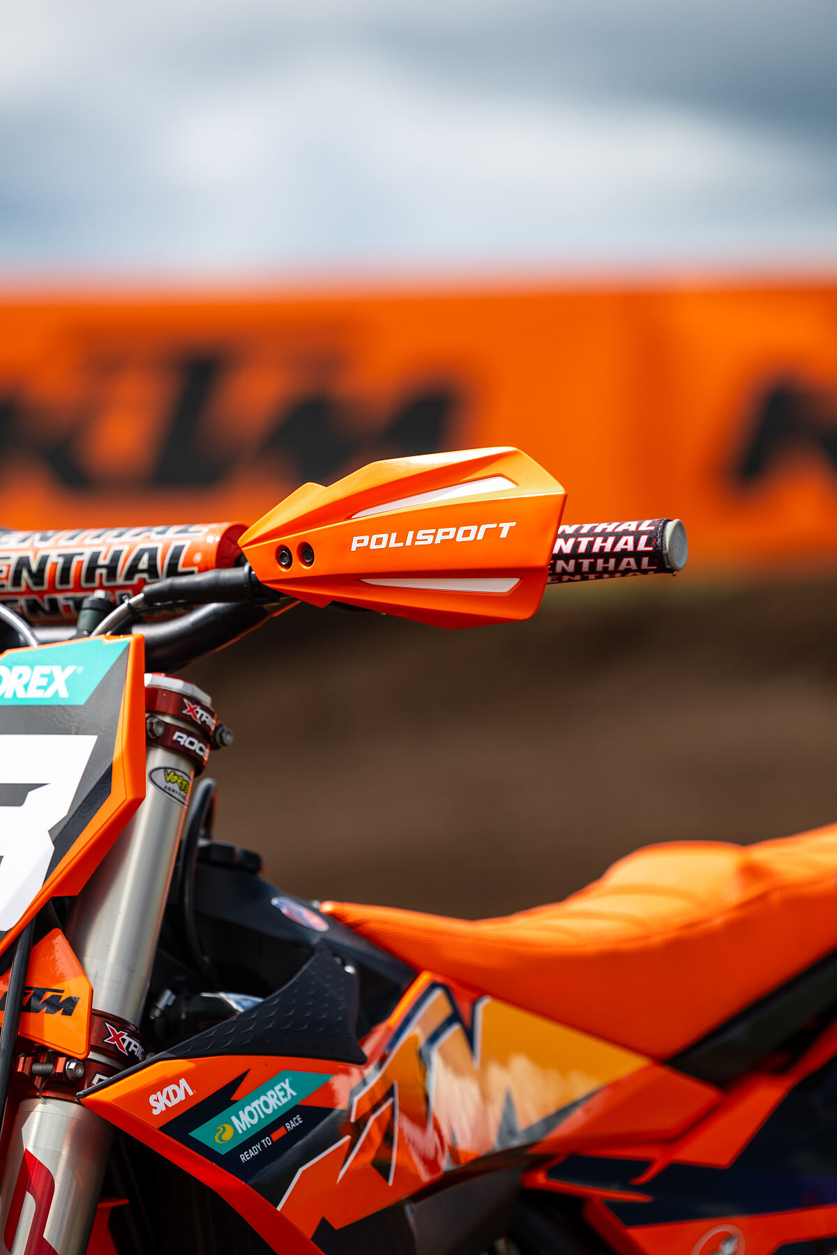 BIKES 03 - KTM RACING TEAM