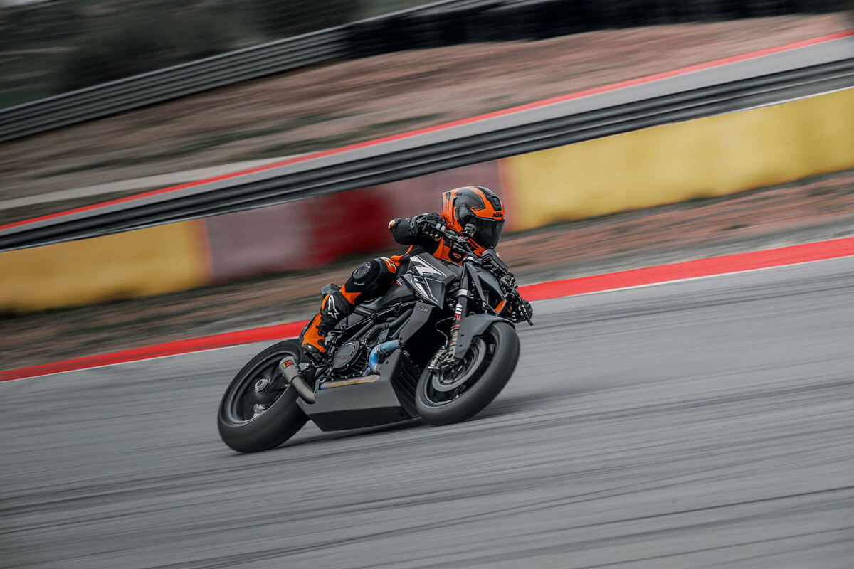2026 KTM 1390 SUPER DUKE RR TRACK