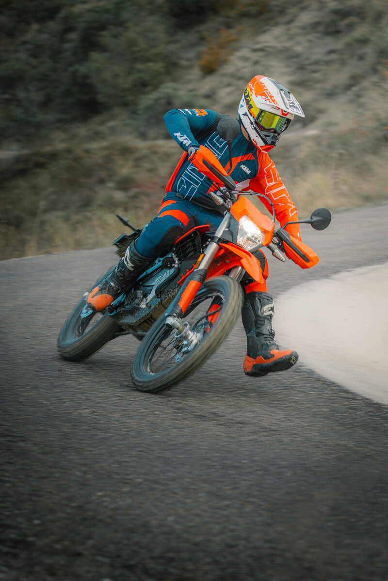 661325_MY27 KTM FREERIDE E_USA