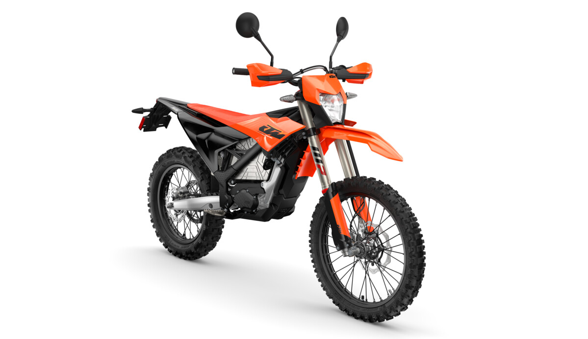 643987_MY27-KTM-FREERIDE E-US-45-right_USA