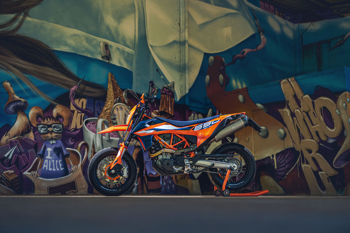 KTM 690 SMC R （アクセサリー装着車）