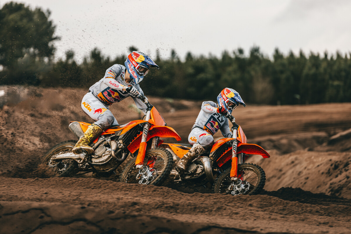 737837_MY27 KTM SX_SX-F Action_Action