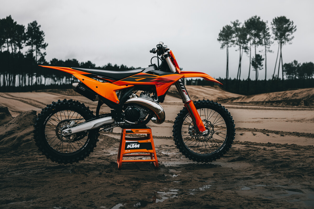 737721_MY27 KTM 300 SX Static_Static_STATIC