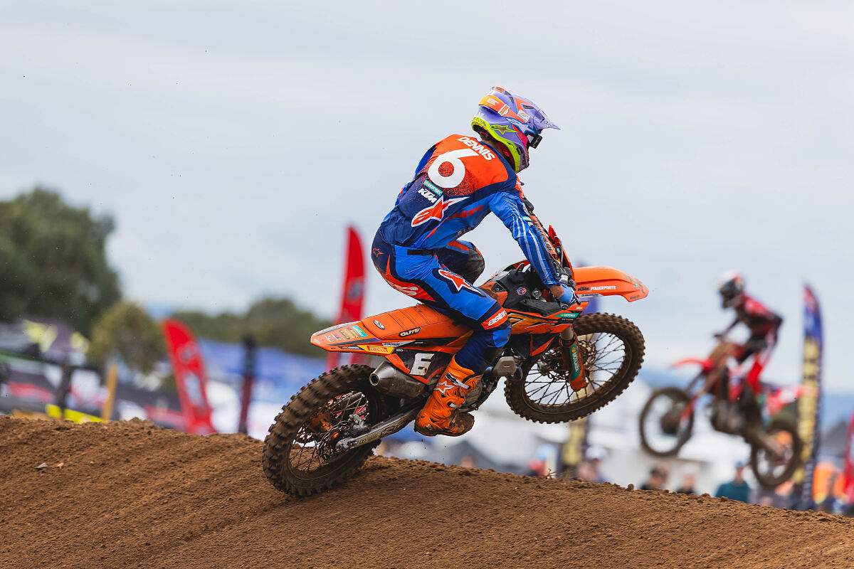 BYRON DENNIS 04 - KTM RACING TEAM - GILLMAN