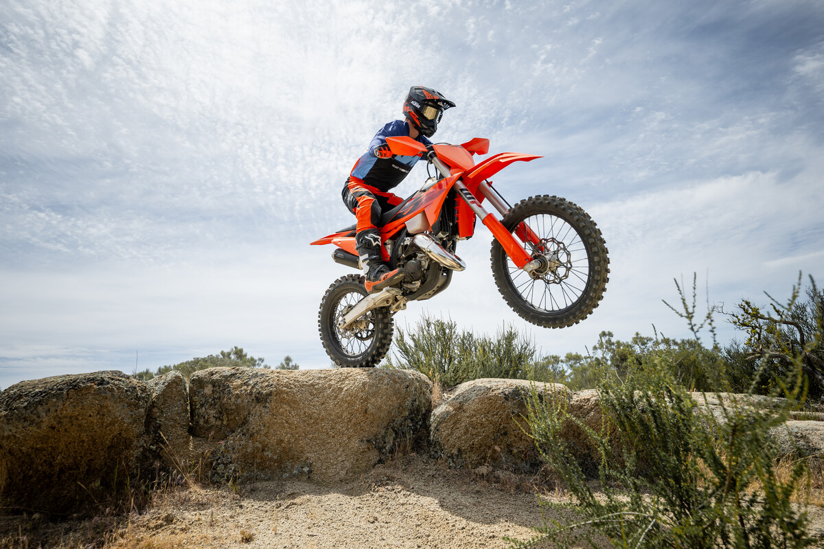 749258_2027 KTM 125 XC - Action_ACTION