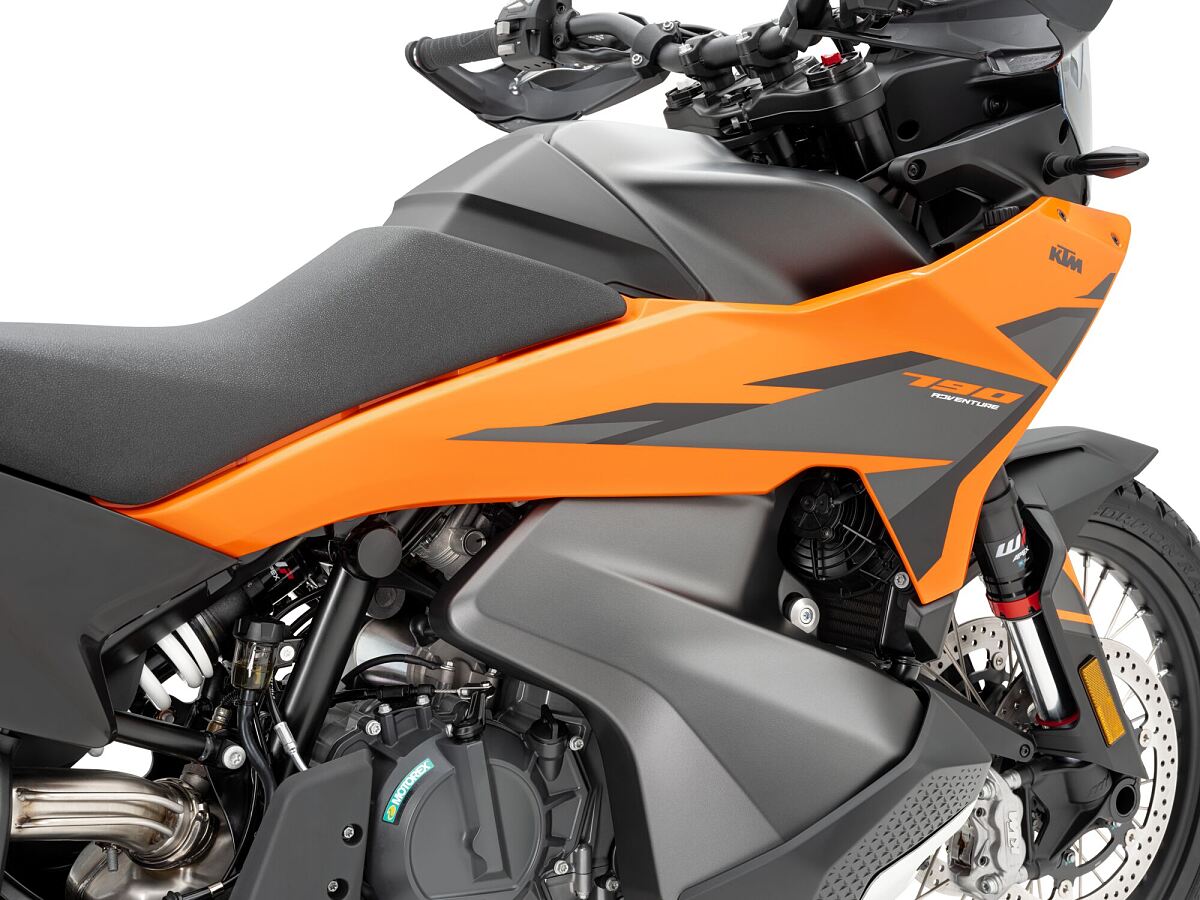 KTM_790_ADV_ORANGE_KTM 790 ADVENTURE_STUDIO
