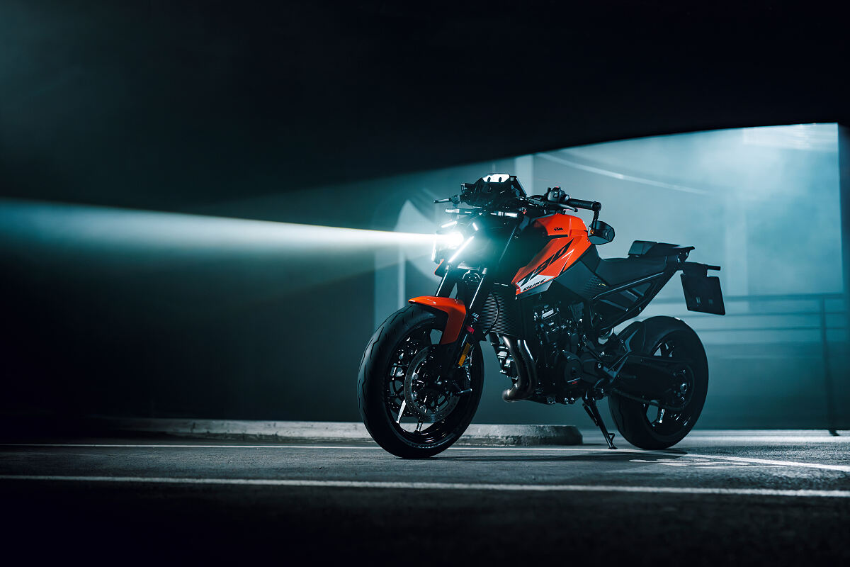 MY27 KTM 790 DUKE_14