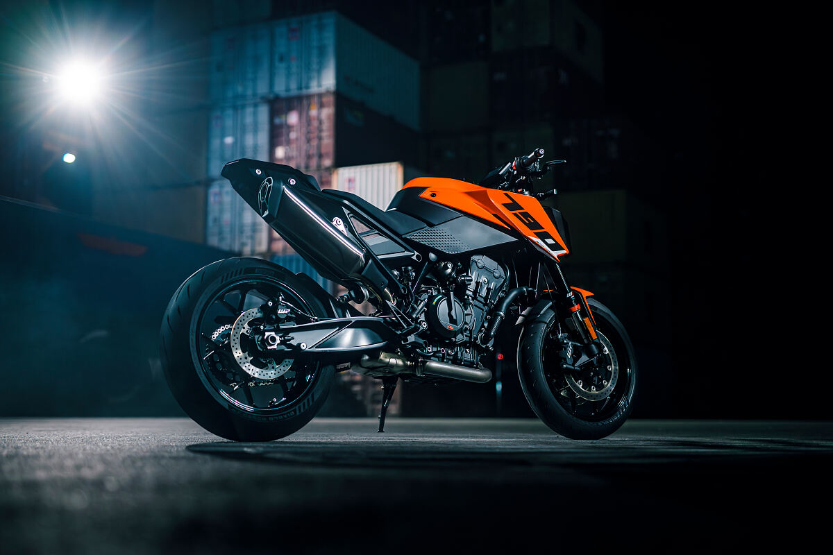 MY27 KTM 790 DUKE_10