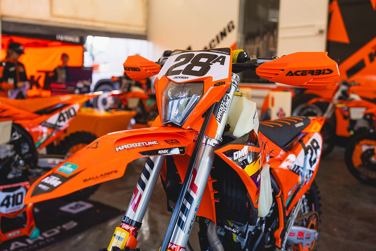 JYE DICKSON 04 - KTM DM31 RACING TEAM - AEC CASTERTON