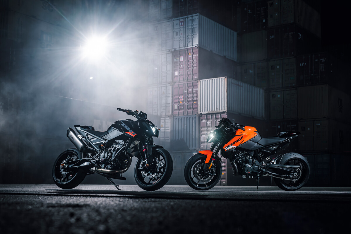 753695_MY27_KTM 790 DUKE FAMILY_EUROPE_ GLOBAL
