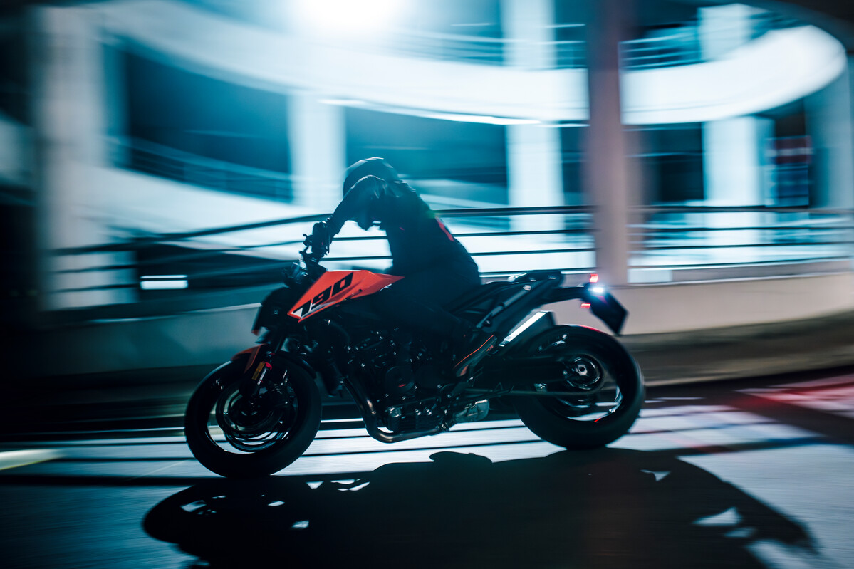 753753_MY27_KTM 790 DUKE ACTION_EUROPE_ GLOBAL