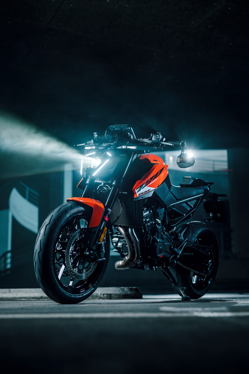 753856_MY27_KTM 790 DUKE STATIC_EUROPE_ GLOBAL