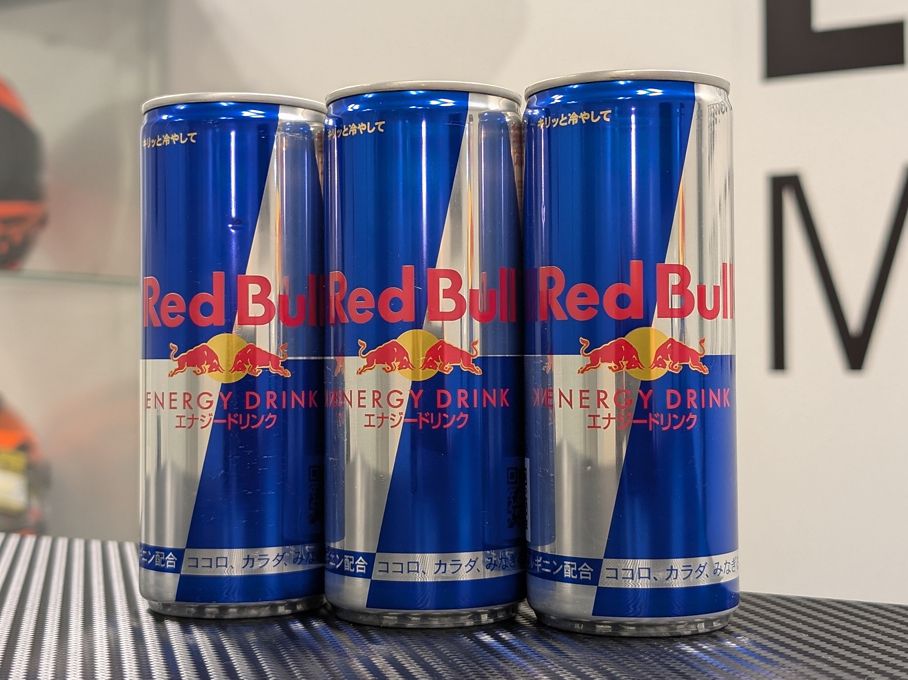 ORANGE BLOOD ミーティング プレゼントイメージ（Red Bull）