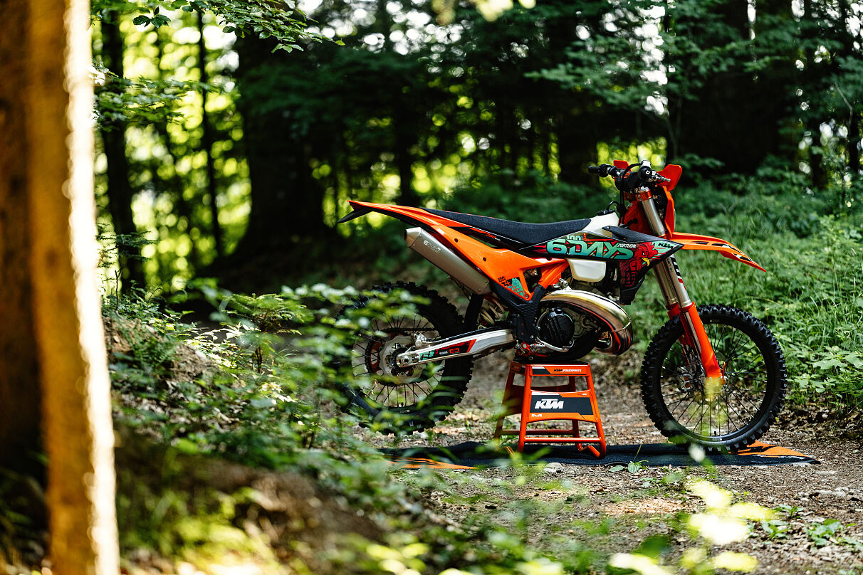 2027 KTM EXC 6DAYS Range_07