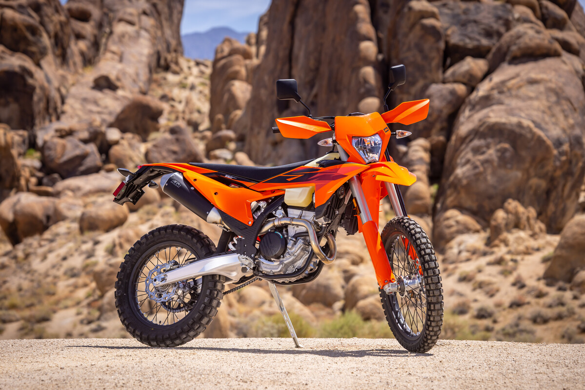 756419_2027 KTM 350 EXC-F_US_Static_EXC Range