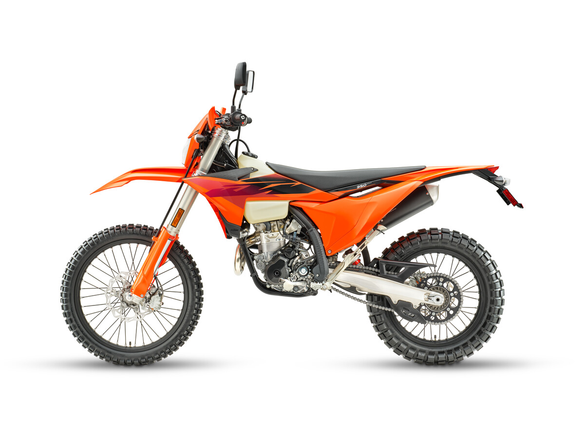 757126_MY27_KTM 350 EXC-F_Left_EXC