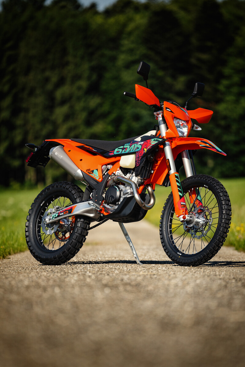 759275_2027 KTM 500 EXC-F 6DAYS_US_Static_EXC 6DAYS Range