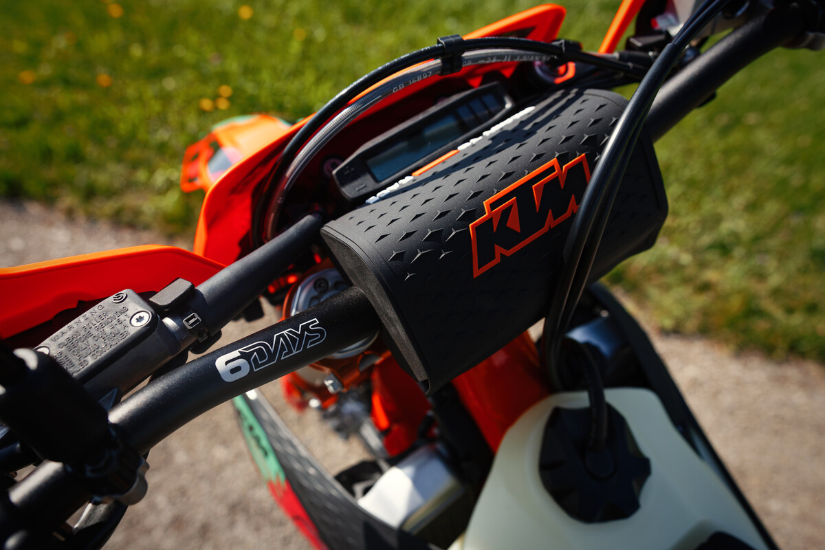 759281_2027 KTM 500 EXC-F 6DAYS_US_Static_EXC 6DAYS Range