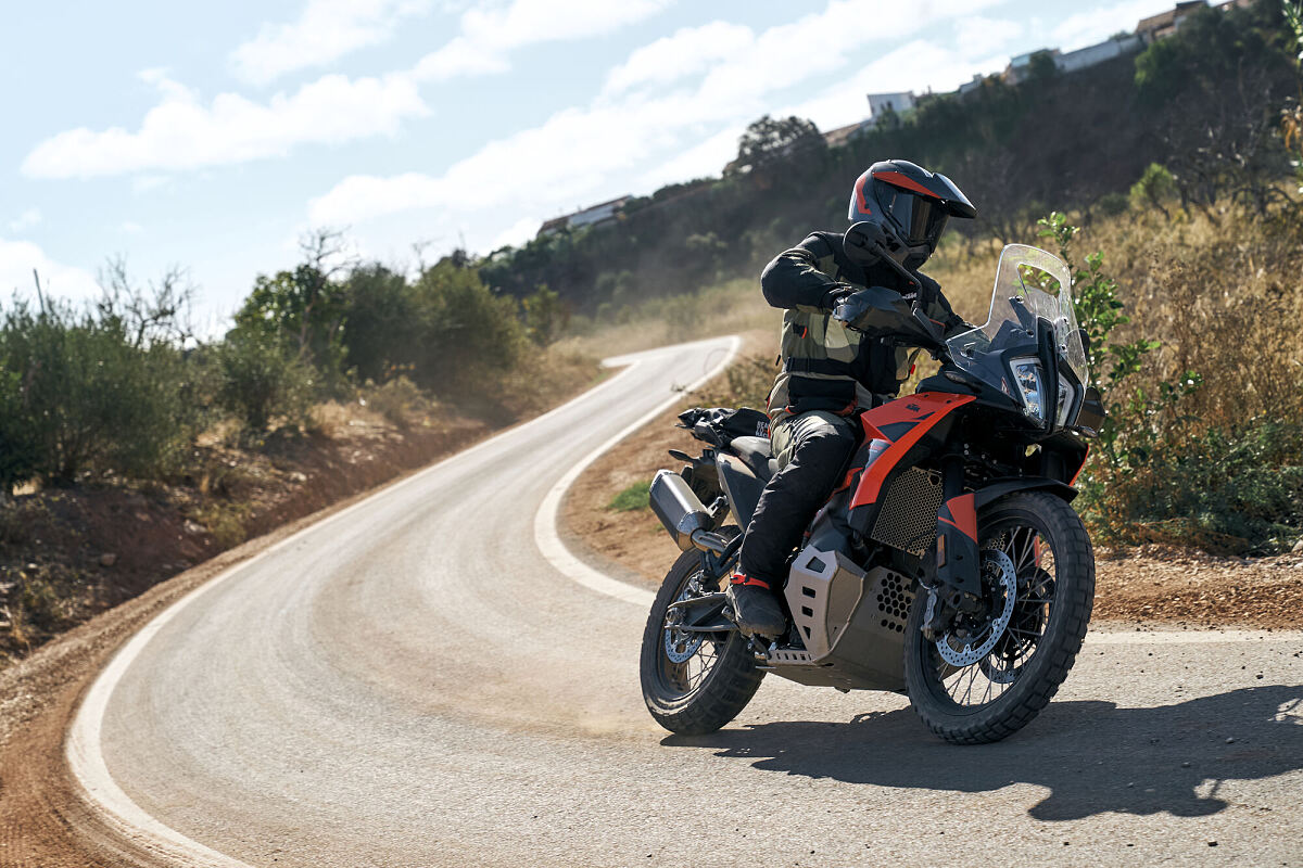 652496_MY25 KTM 790 ADVENTURE - ACTION_KTM 790 ADVENTURE_ACTION