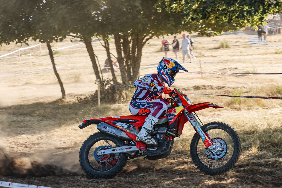 Red Bull KTM Factory Racing Team仕様の KTM 250 EXC-F