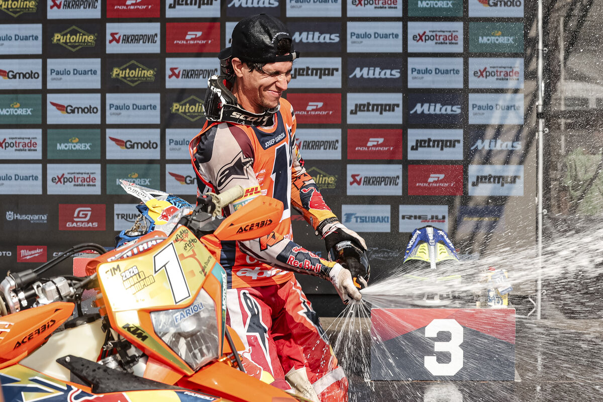 Red Bull KTM Factory Racing Team仕様の KTM 250 EXC-F