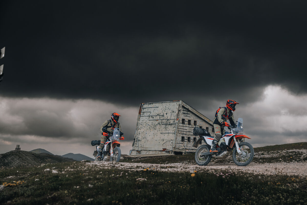 MY27 KTM 690 RALLY
