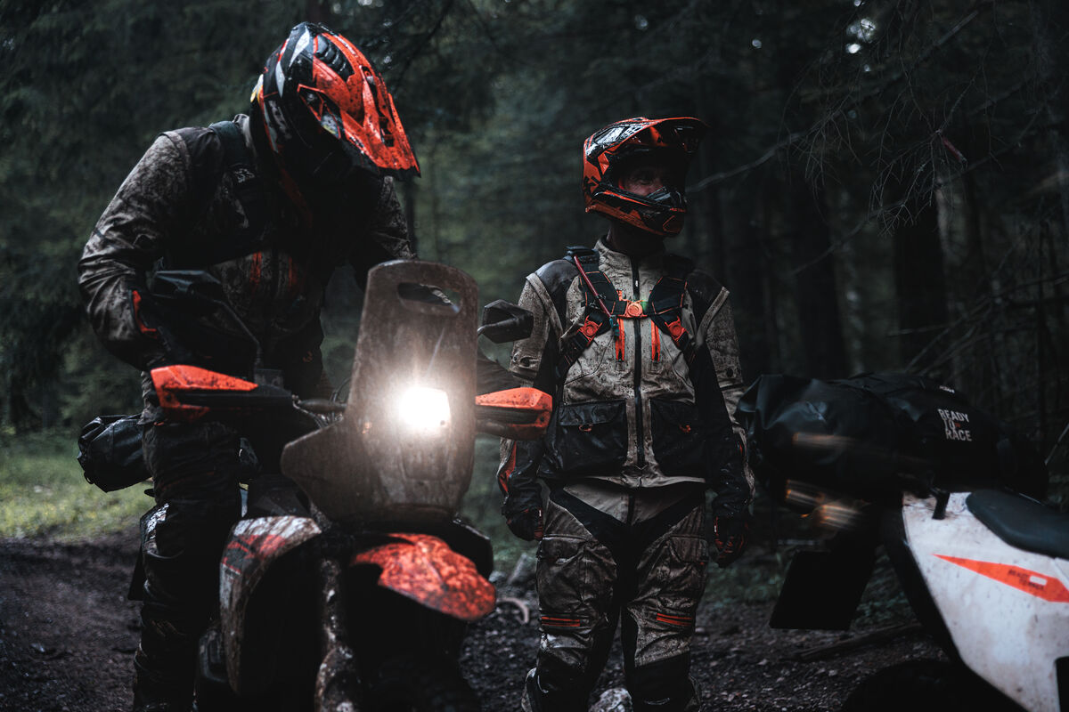 763093_MY27 KTM 690 RALLY_STATIC_CAT A