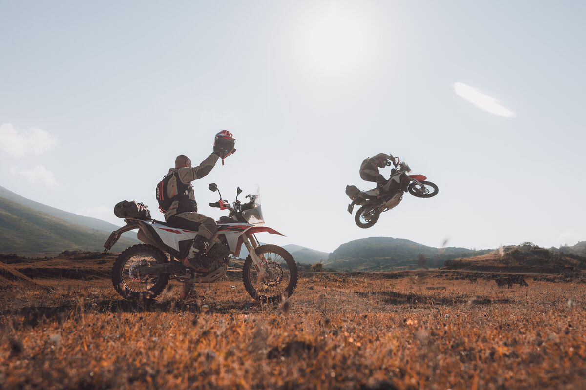 763067_MY27 KTM 690 RALLY_ACTION_CAT A