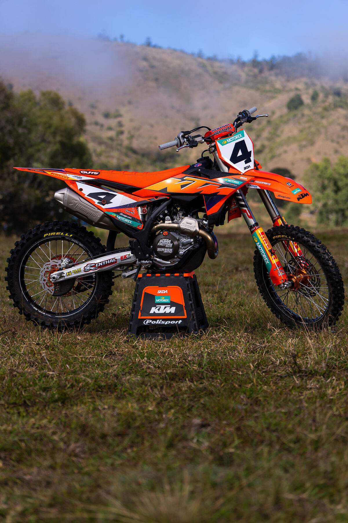 LUKE CLOUT 14 - KTM RACING TEAM