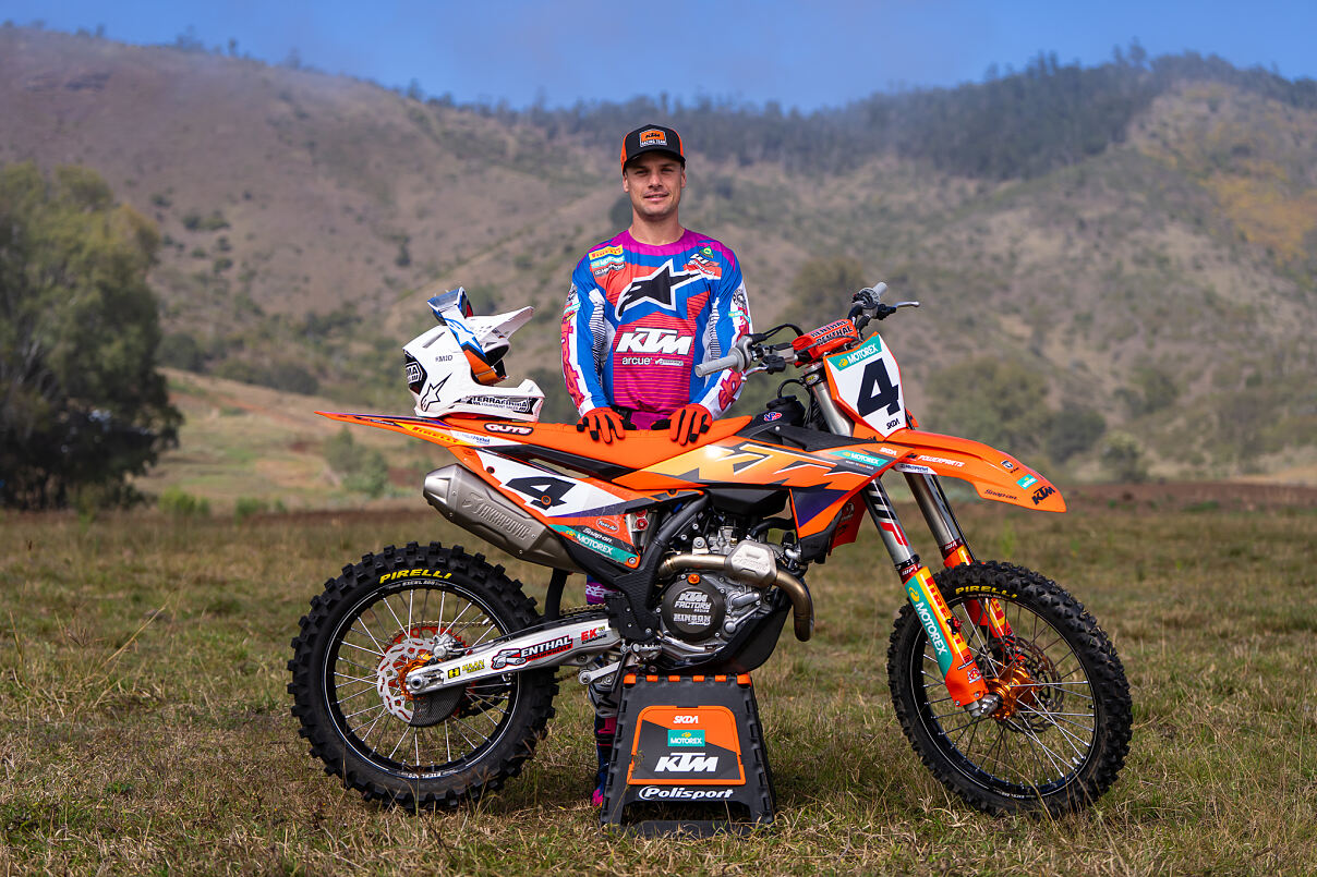 LUKE CLOUT 11 - KTM RACING TEAM
