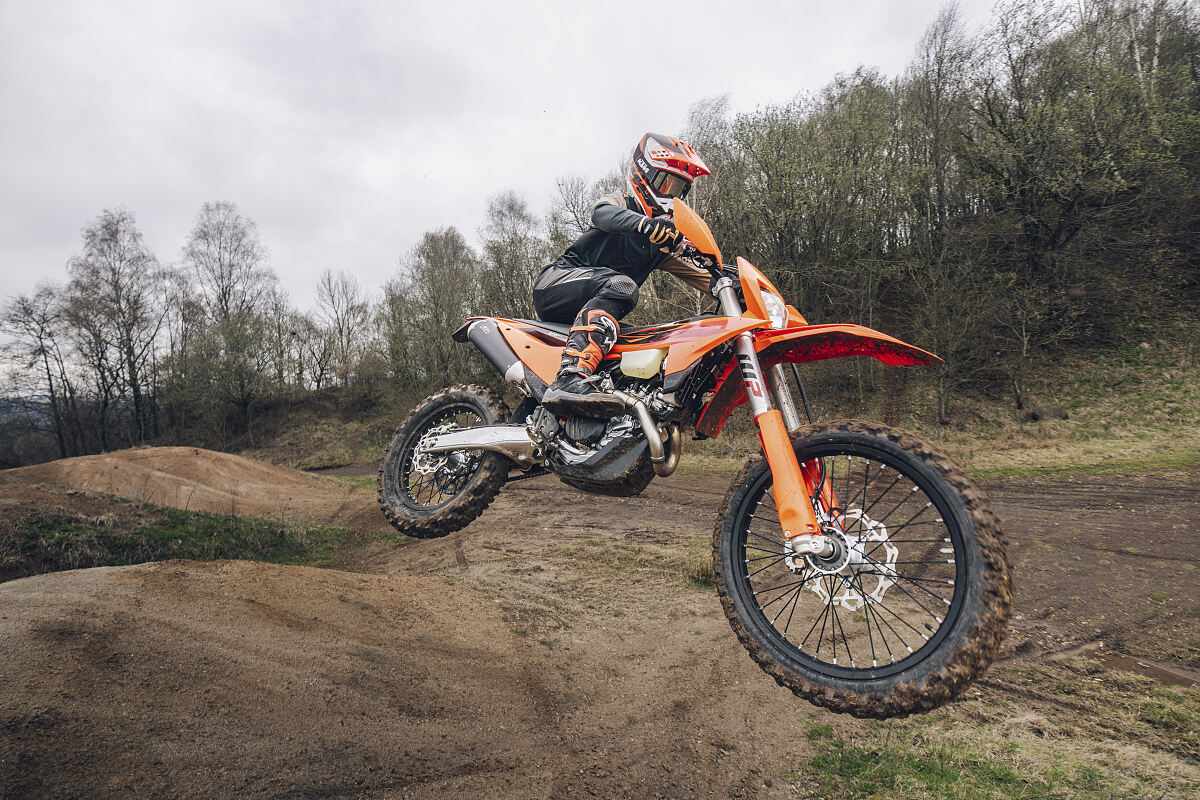 748626_MY27 KTM EXC-F Range - Action_EXC Range_EUROPE _ GLOBAL