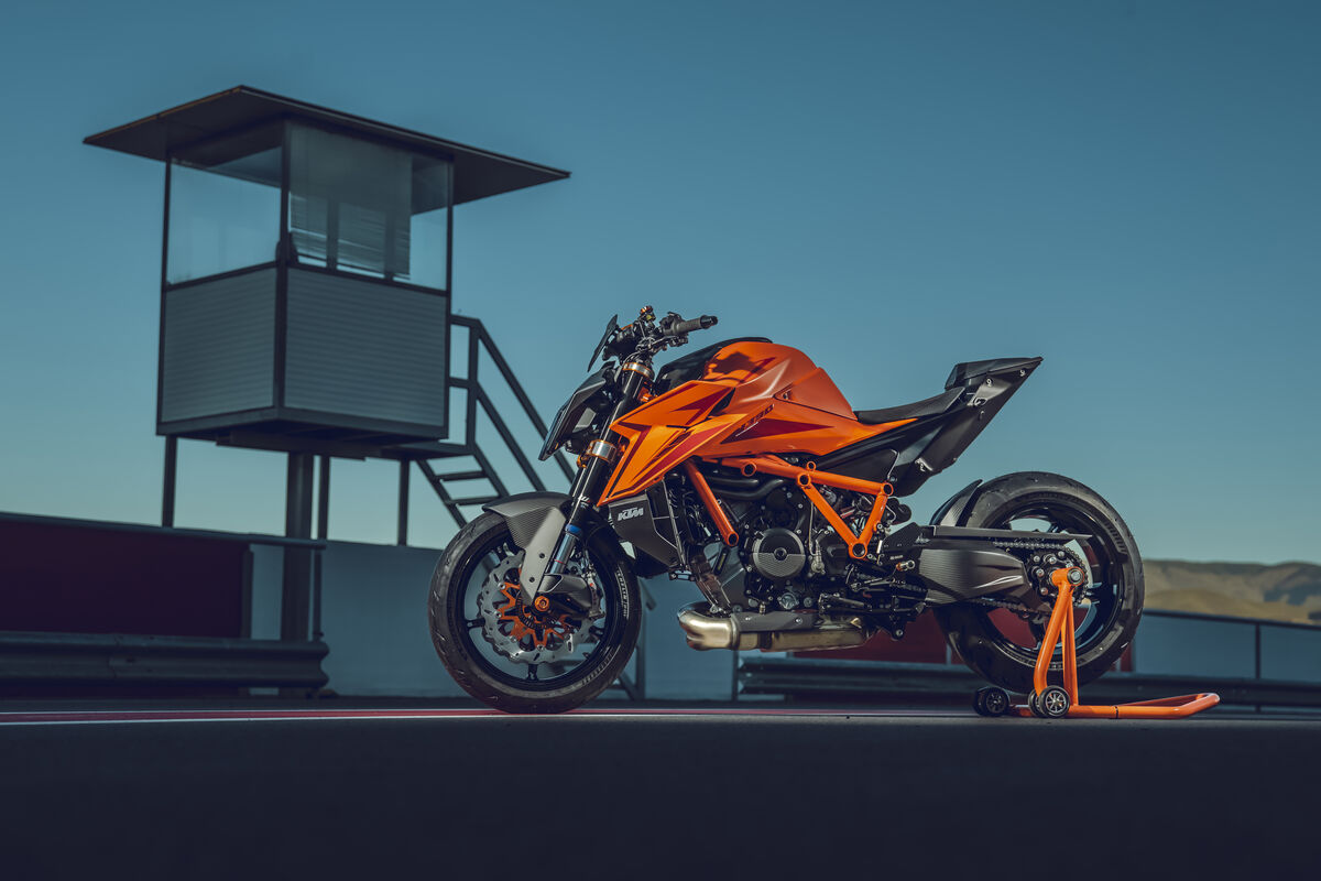 KTM 1390 SUPER DUKE R EVO（オプション装着車）