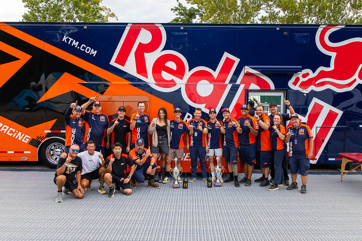 RED BULL KTM FACTORY RACING - IRONMAN
