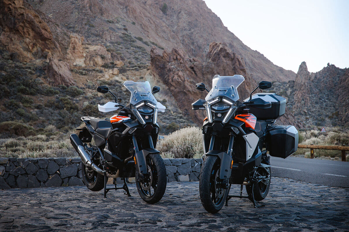 726793_MY26 KTM 1390 Super Adventure S EVO static_KTM 1390 SUPER ADVENTURE range_Static (1)