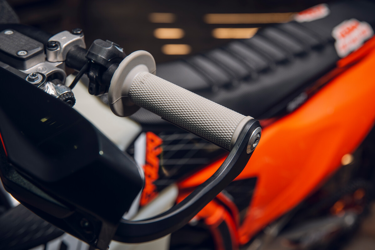 765573_MY27 KTM 300 XC-W HARDENDURO Detail_HARDENDURO_HARDENDURO_DETAILS_PARTS