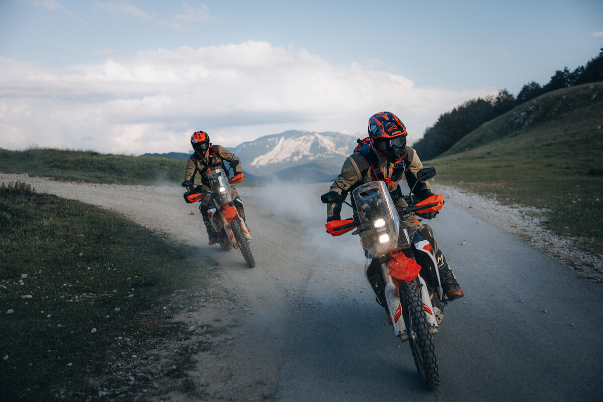 763047_MY27 KTM 690 RALLY_ACTION_CAT A
