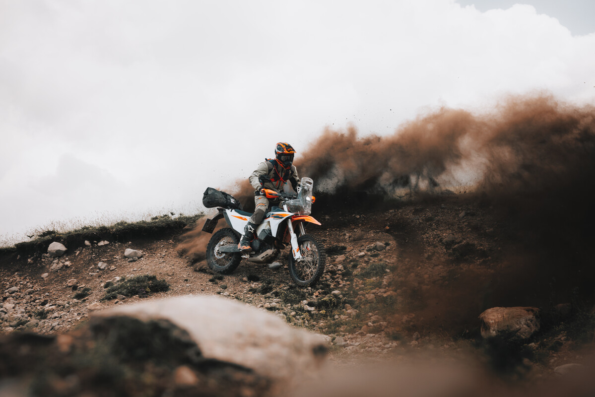 763066_MY27 KTM 690 RALLY_ACTION_CAT A