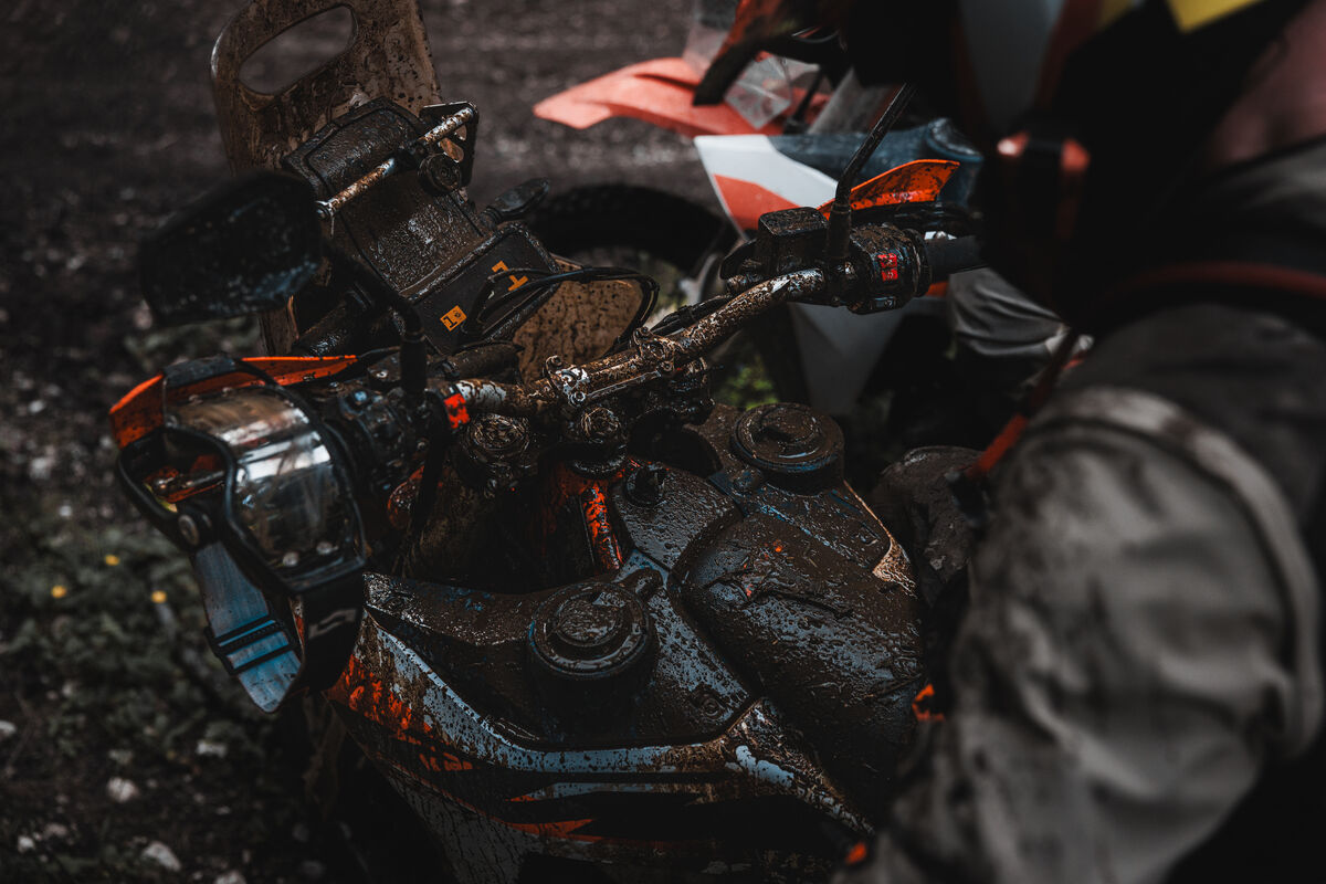 763089_MY27 KTM 690 RALLY_STATIC_CAT A