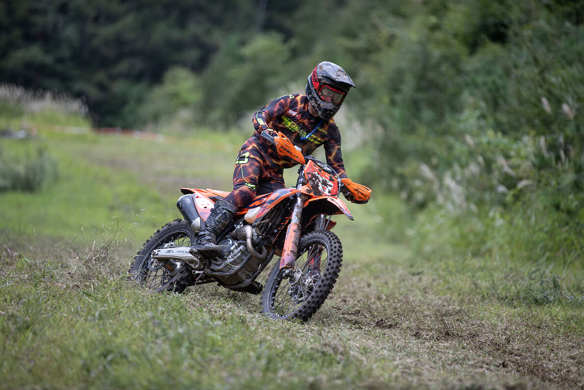 COMP-AA2クラス3位　内嶋 亮／KTM 250 XC-F