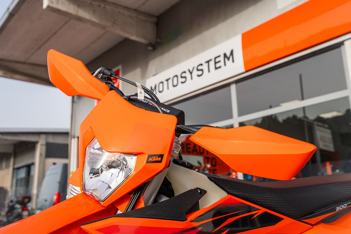 Motosystem KTM Facciata