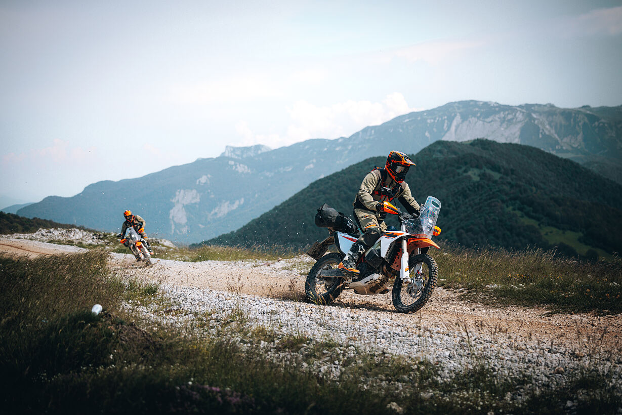 763042_MY27 KTM 690 RALLY_ACTION_CAT A_ACTION