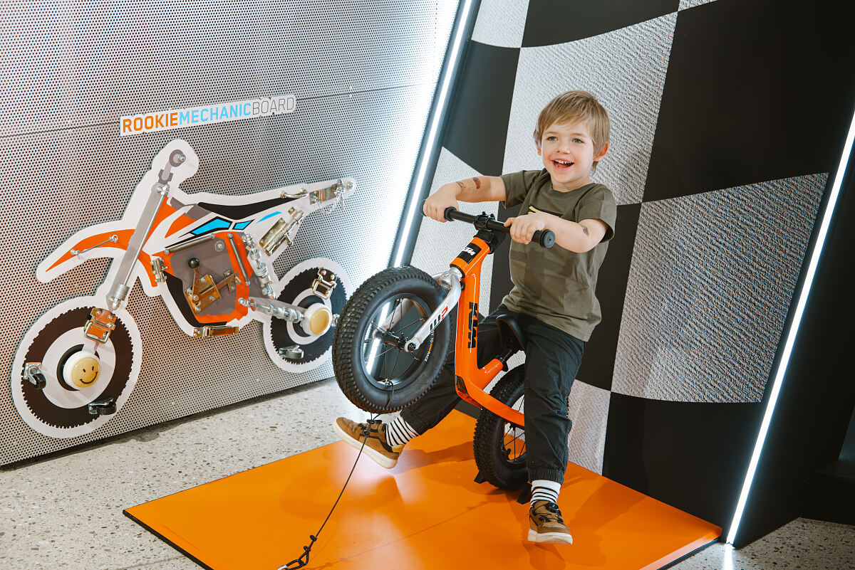 KTM Motohall Shop