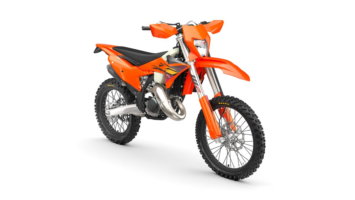 705343_MY26-KTM-125-XCW-EU-45-right_KTM EXC_STUDIO