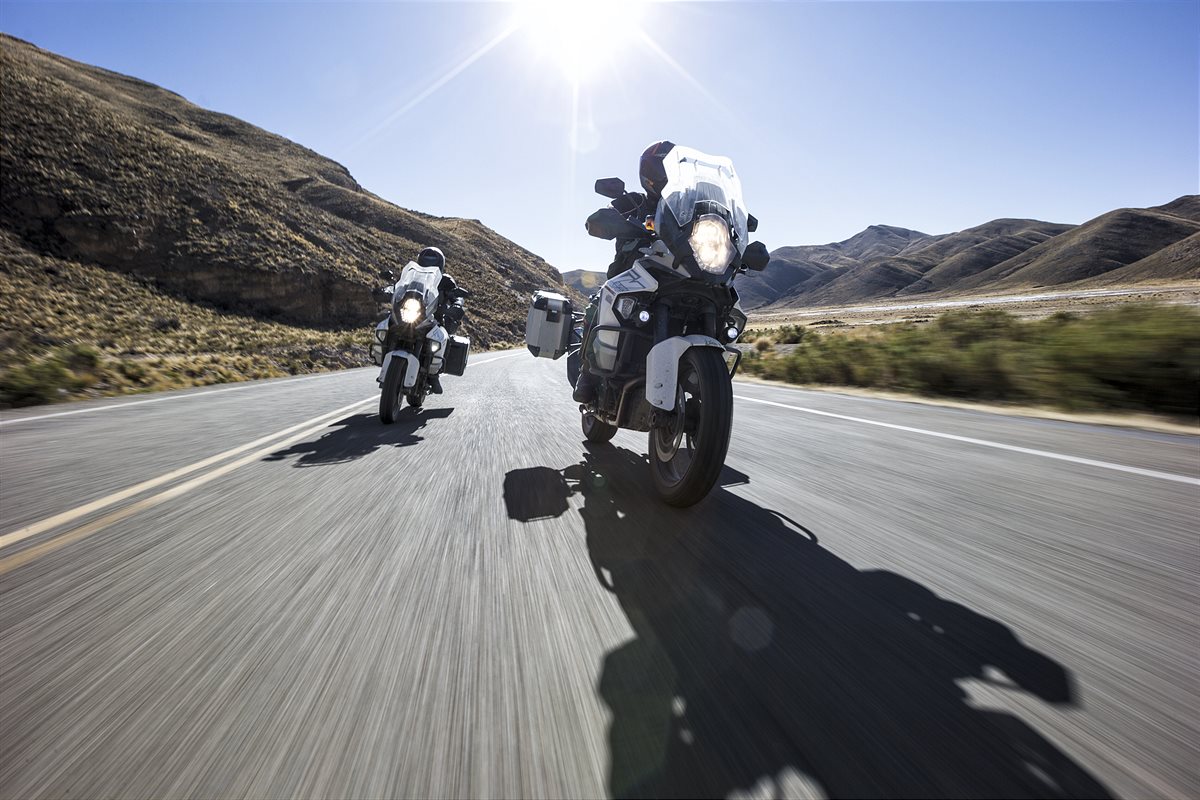 KTM 1290 SUPER ADVENTURE T_Action 02
