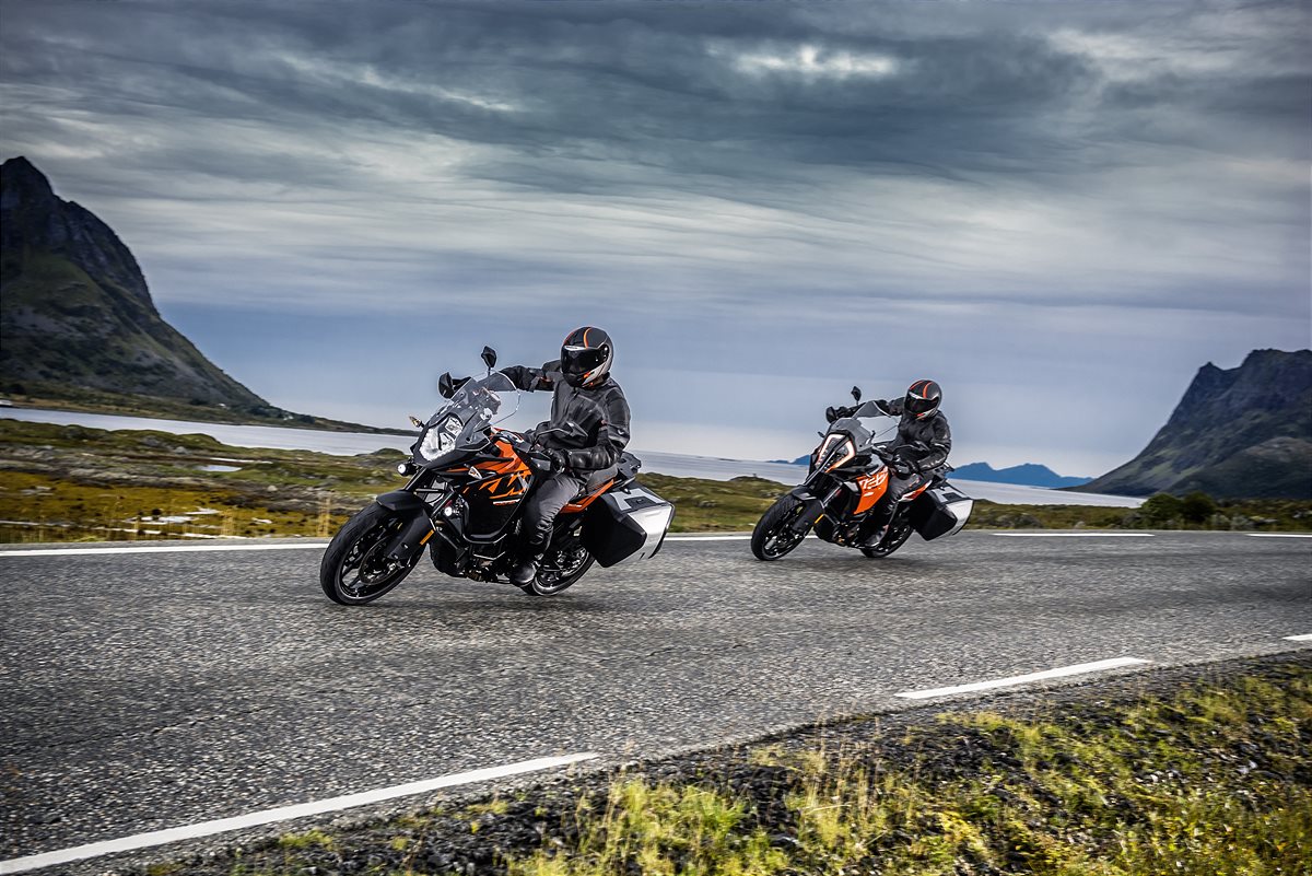 KTM 1090 ADVENTURE and 1290 S-ADVENTURE S Action