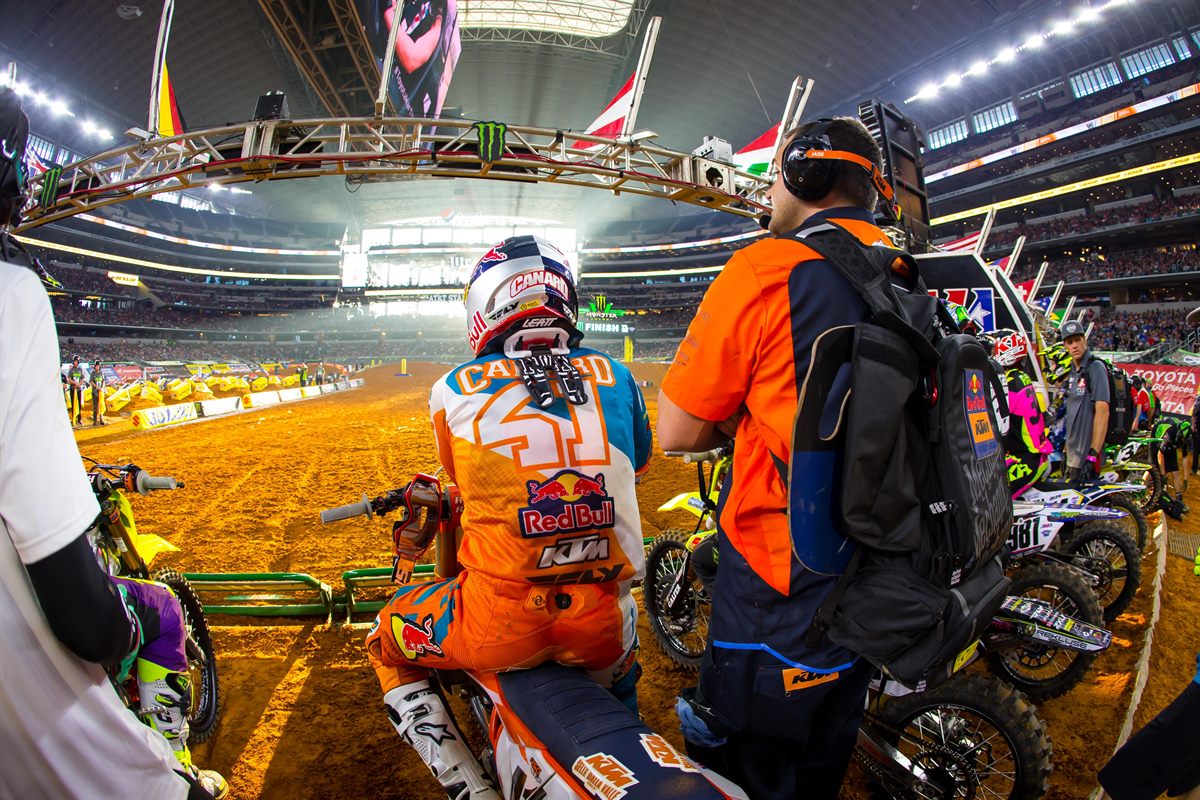 Trey Canard & Mechanic KTM 450 SX-F Start Arlington 2017